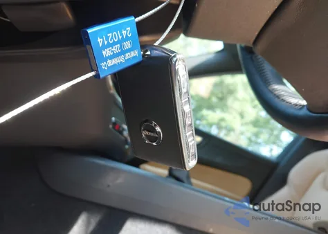 2020 Volvo Xc60 T5 Momentum z USA, uszkodzony, nr VIN YV4102RK8L1571509